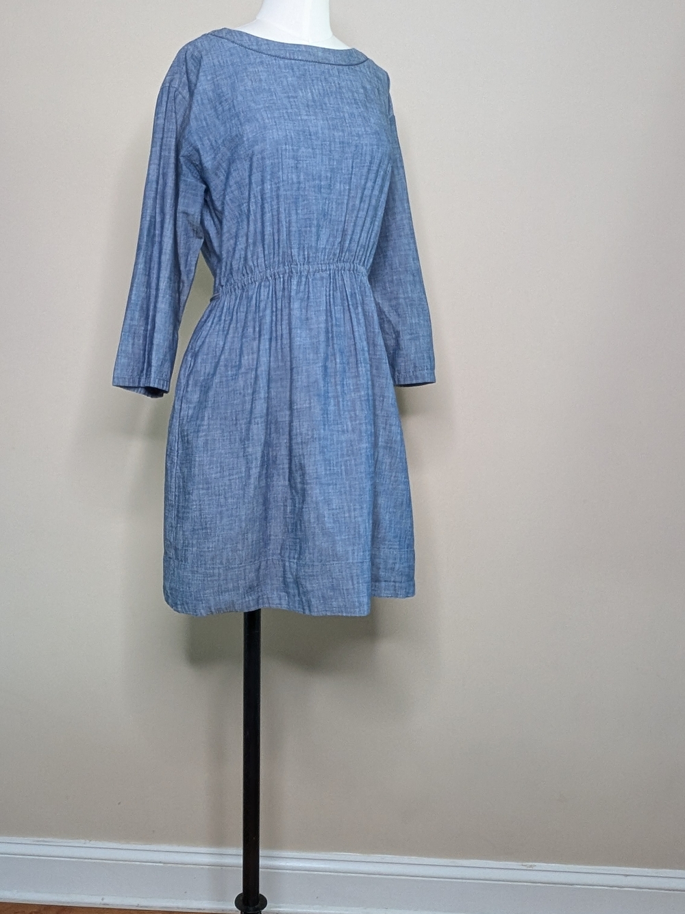 Coastal Blue GAP Chambray Drawstring Waist Shift Dress Size 4 Minimalist